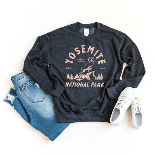 Vintage Yosemite National Park | Sweatshirt