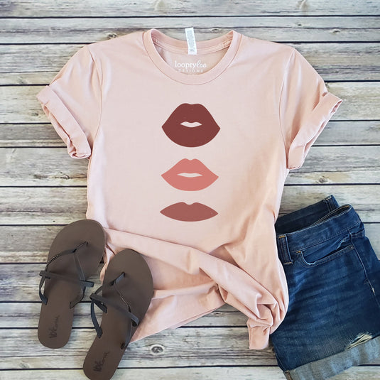 3 LIPS TEE