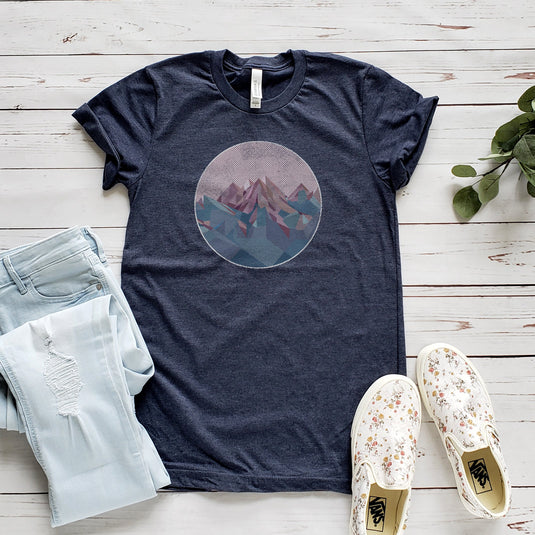 GEOMETRIC MOUNTAIN TEE