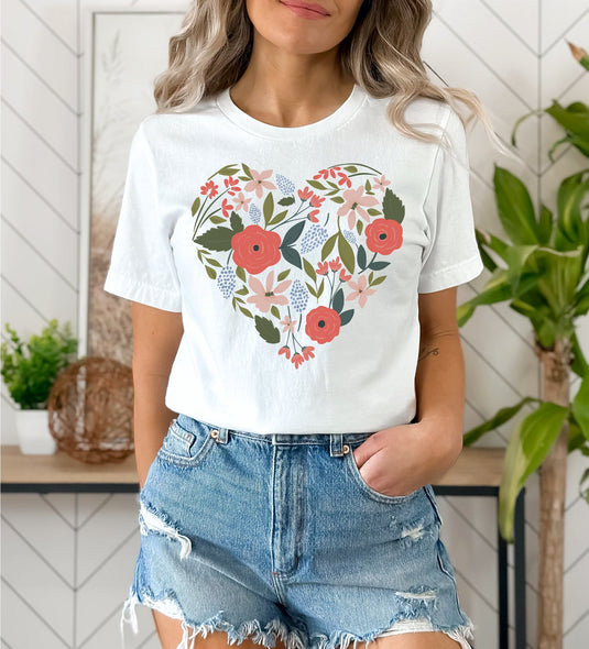 FLORAL HEART BLOOMS TEE